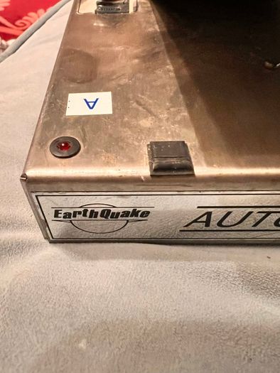 Silver Machine Earth Quake BASS Wah Wah