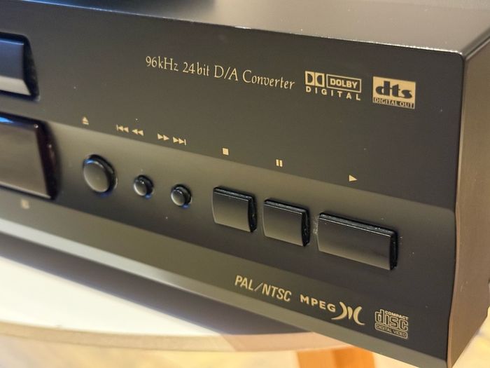 Pioneer DV-535 Audiophile CD and DVD Player - 96kHz 24-bit DAC, Remote Included, Serviced