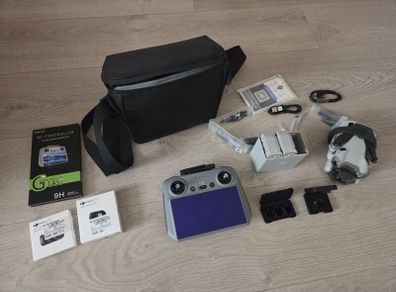 DJI Mini 4 Pro Fly More Combo