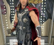 Hot Toys Thor Age of Ultron 1/6 scale figure