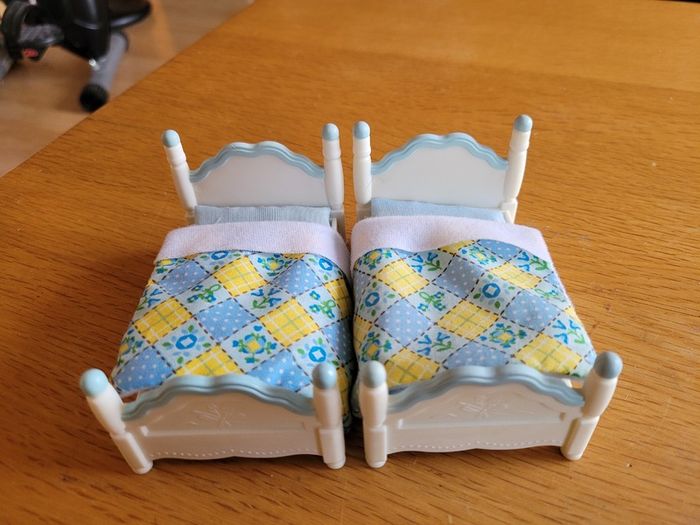 Sylvanian families furniture and figures