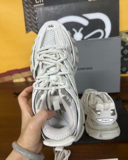 Balenciaga track