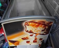 4ft Mars Ice-cream freezer