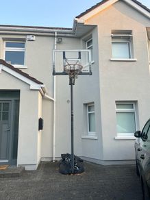 Basketball hoop