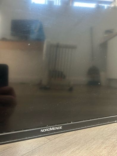 NordMende 42" Smart TV