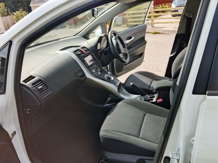 2012 Toyota Auris Hybrid Automatic.