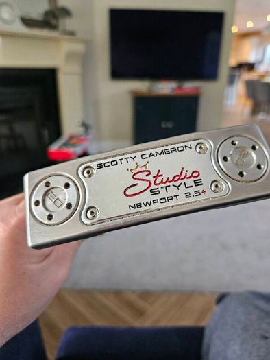 Scotty Cameron Studio Newport 2.5+ Left Handed