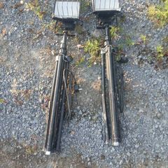 230v tripod halogen lights
