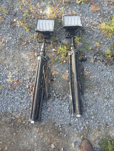 230v tripod halogen lights
