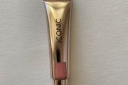 Iconic London sheer blush in rose riot