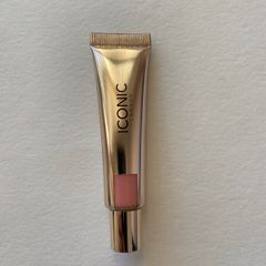 Iconic London sheer blush in rose riot