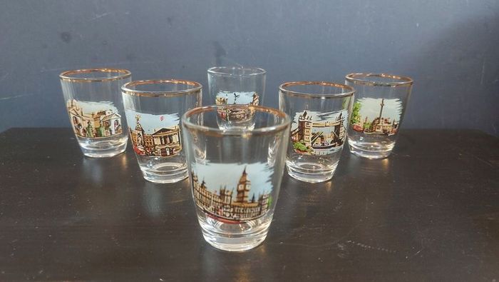 Cool Set of Six Vintage Retro Tourist-Ware Souvenir Shot Glasses with London Scenes, Made by Clandril, Circa 1950