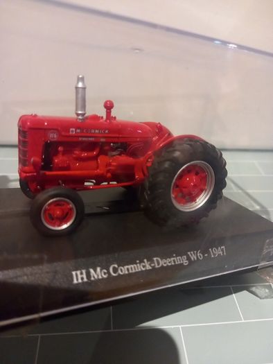 IH McCormick Deering W6 toy model