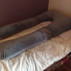 pregnancy pillow