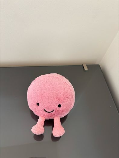 Jellycat Amuseables Mia Macaron