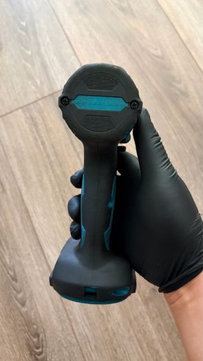 Makita DTW300Z 18V Brushless Impact Wrench + Battery & Charger