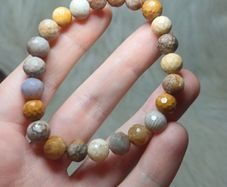 Faceted mexican lace agate elasticated bracelet