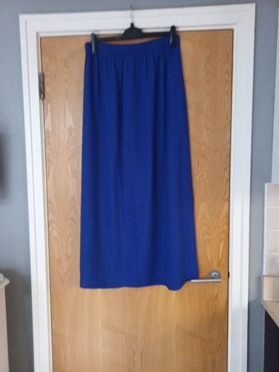 F&F Skirt.    S.14.