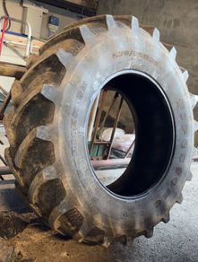 520 85R38 Firestone Tyre