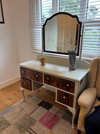 Vintage dressing table