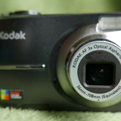 Kodak Easyshare C613 Compact Digital Camera +  SD CARD runs on AA batteries, WORKS WELL