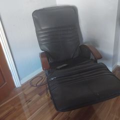 Massage reclining chair ideal for back and neck ma