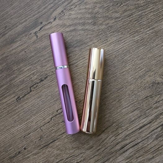 Perfume travel sprays