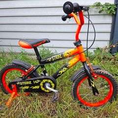 Bike with stabilisers