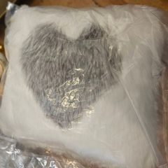 5 Cushions