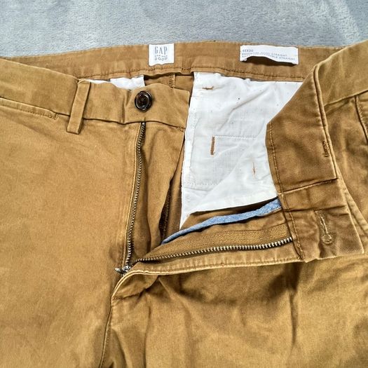 Gap Men's Essential Khaki Straight Fit Chinos - Brown - W32 L29 - Stretch