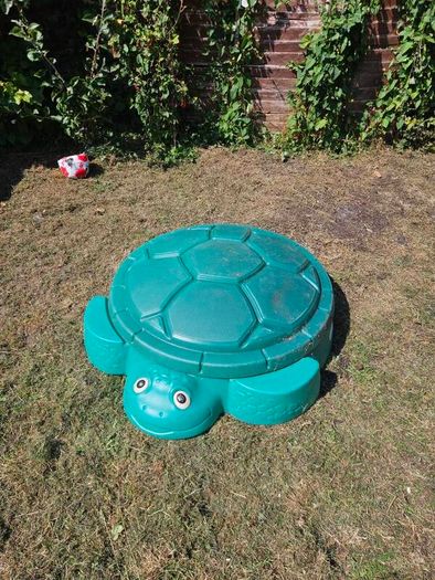 kids garden pool or sandbox