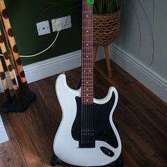 Squier Strat