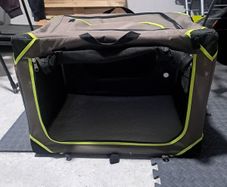 Dog travel crate