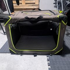 Dog travel crate