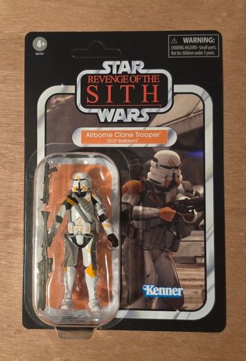 Star Wars Airborne Clone Trooper 3.75 " Scale (Unpunctured) New & Unopened