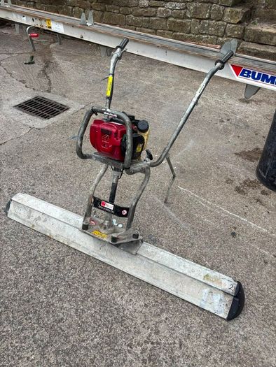 Petrol Driven Concrete Screeds And 1 X 110v Vib Un