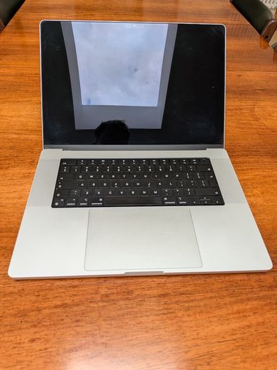 MacBook Pro 16-inch - 64gb - M1 Max with 10-core CPU and 32-core GPU