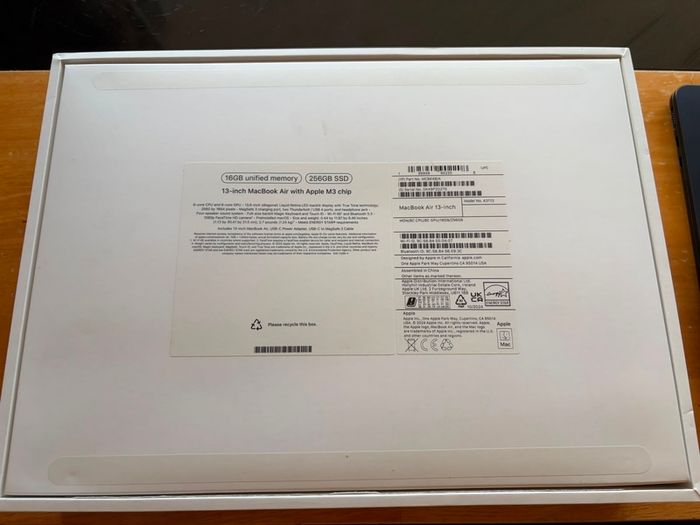 MacBook Air 13 inch M3 2024 16GB RAM Practically Brand new