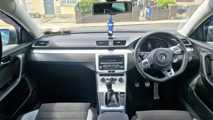 2014 Volkswagen Passat R-Line