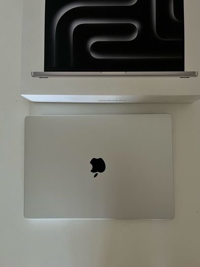 Macbook Pro 16 M4 Max 36gb Ram 1tb Ssd 2024 | Silver
