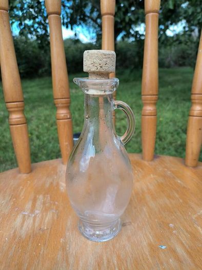 Glass jug bottles