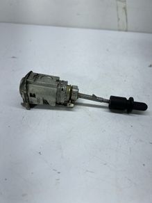 Audi A6 C7 front Right door lock Driver Side N0504363 4G18837167 A2l6b2s