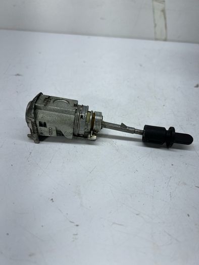 Audi A6 C7 front Right door lock Driver Side N0504363 4G18837167 A2l6b2s