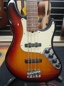 Fender American Deluxe Jazz Bass