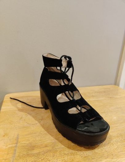 Ladies Shoes