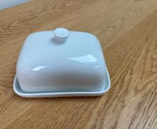 Butter dish