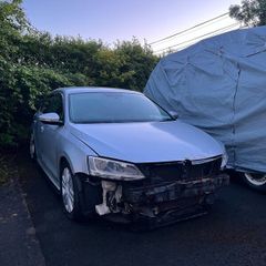 Volkswagen Jetta Mk6 Highline Breaking