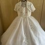 white dres Image 4