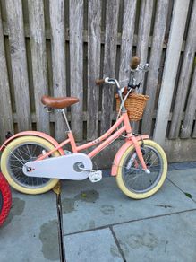 Girls 12-inch bike with basket
