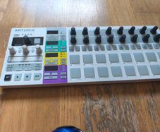 Arturia Beatstep Pro